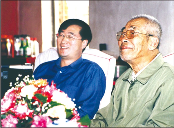 撫順.中國白酒泰斗---周恒剛先生職業(yè)生涯啟蒙地.jpg 撫順.中國白酒泰斗---周恒剛先生職業(yè)生涯啟蒙地.jpg